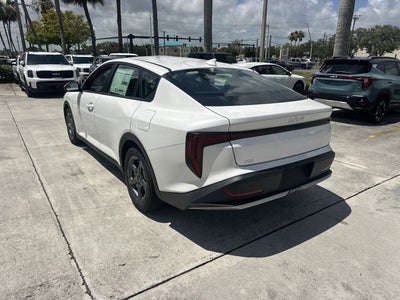 2026 Kia K4 LXS