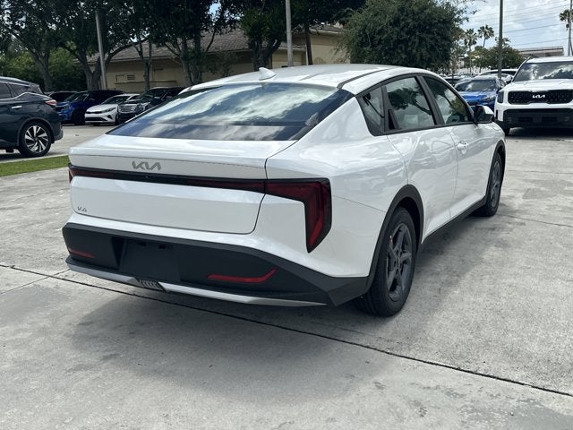 2026 Kia K4 LXS