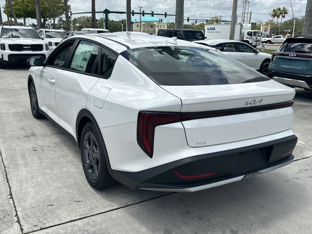 2026 Kia K4 LXS