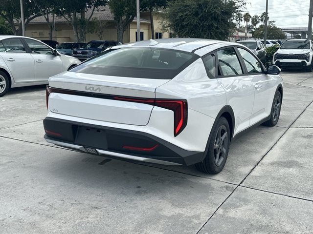 2026 Kia K4 LXS