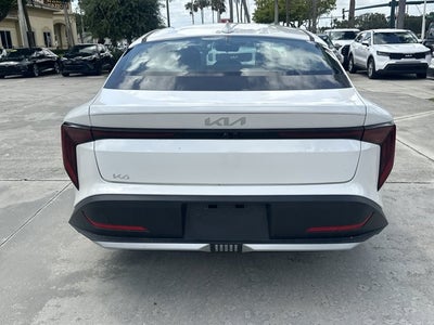 2026 Kia K4 LXS