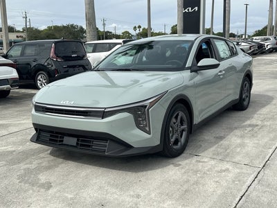 2025 Kia K4 LXS