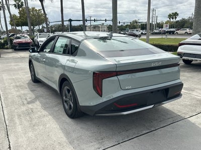 2025 Kia K4 LXS