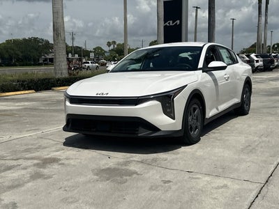 2026 Kia K4 LXS