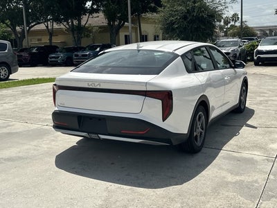 2026 Kia K4 LXS