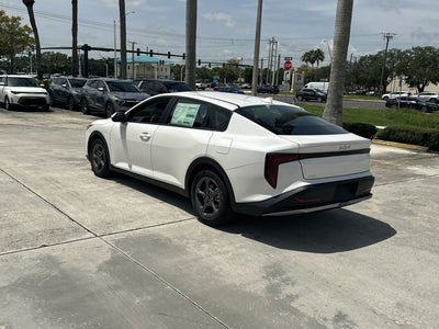2026 Kia K4 LXS