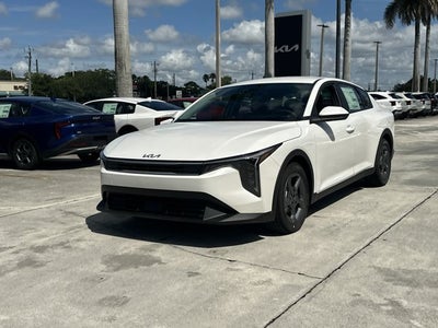 2026 Kia K4 LXS