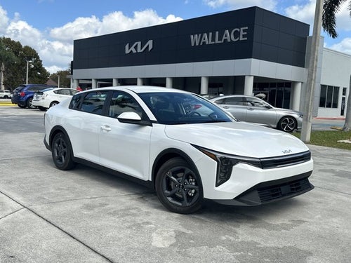2026 Kia K4 LXS