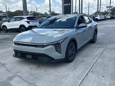 2026 Kia K4 LXS
