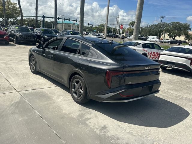 2026 Kia K4 LXS