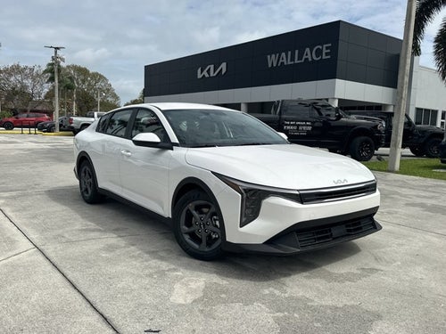 2026 Kia K4 LXS