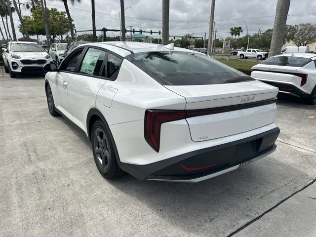 2026 Kia K4 LXS