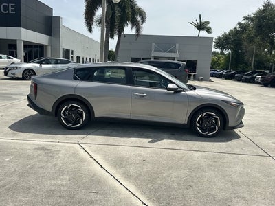 2026 Kia K4 EX