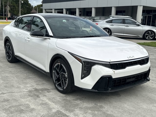 2025 Kia K4 GT-Line
