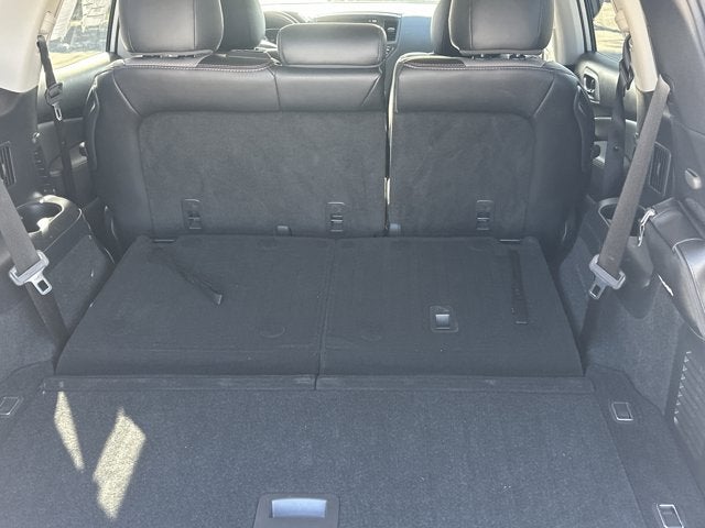 2020 Nissan Pathfinder SL