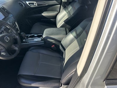 2020 Nissan Pathfinder SL