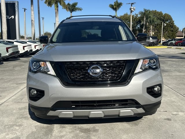2020 Nissan Pathfinder SL