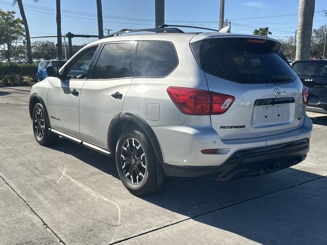 2020 Nissan Pathfinder SL