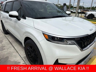 2024 Kia Carnival LX