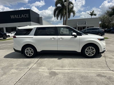 2024 Kia Carnival LX