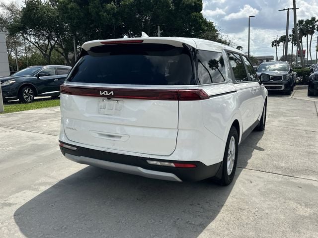2024 Kia Carnival LX
