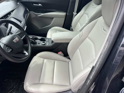 2022 Cadillac XT4 FWD Luxury