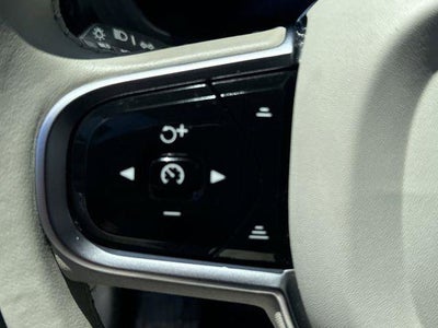 2023 Volvo XC60 Plus Bright Theme