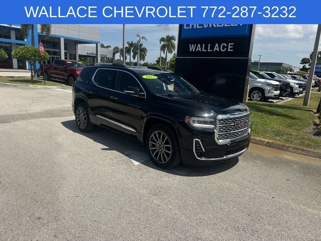 2023 GMC Acadia Denali
